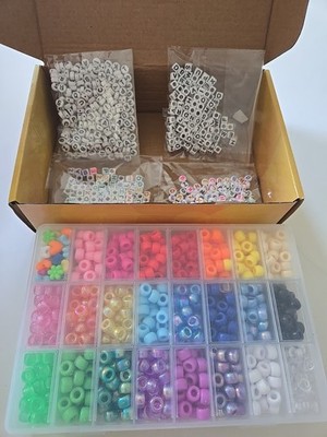 FRIENDSHIP BRACELET Craft Bead Set Contains Plastic Rainbow Beads 22 Colors NEW
