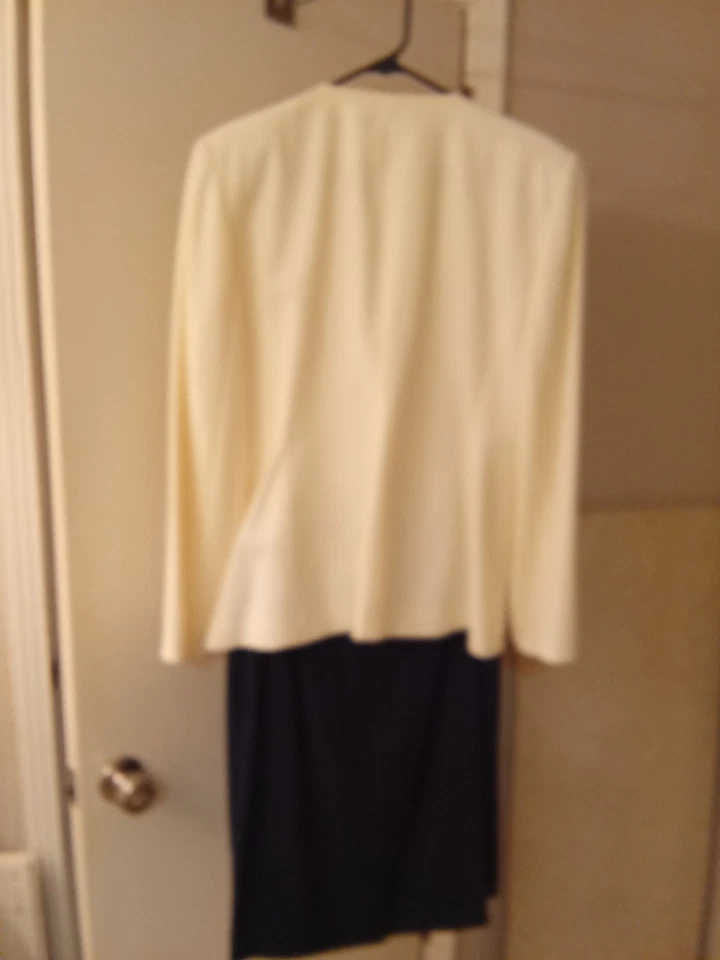 Suite de 2 piezas de falda y chaqueta para mujer talla 14 de falda informal de esquina hasta la rodilla Foto 3 de 4