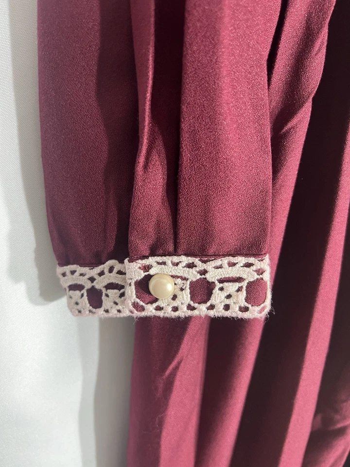 Vestido Collectif London Borgoña Peter Pan Cuello Encaje Reino Unido Talla 14 / EE. UU. Talla 10 Foto 3 de 4