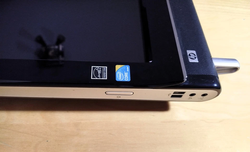 HP Touchsmart 600, core i5, 08GB, 500GB,  pantalla 23" + Adaptador HP original - Immagine 3 di 4