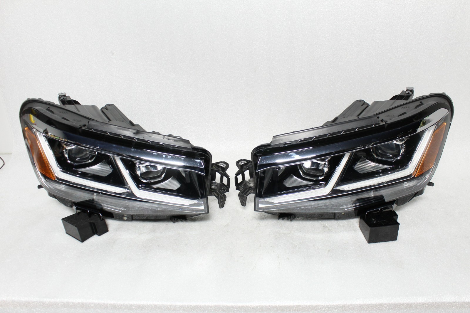 NO DRL! 2020-2023 VOLKSWAGEN ATLAS LEFT & RIGHT LED HEADLIGHT SET PAIR OEM