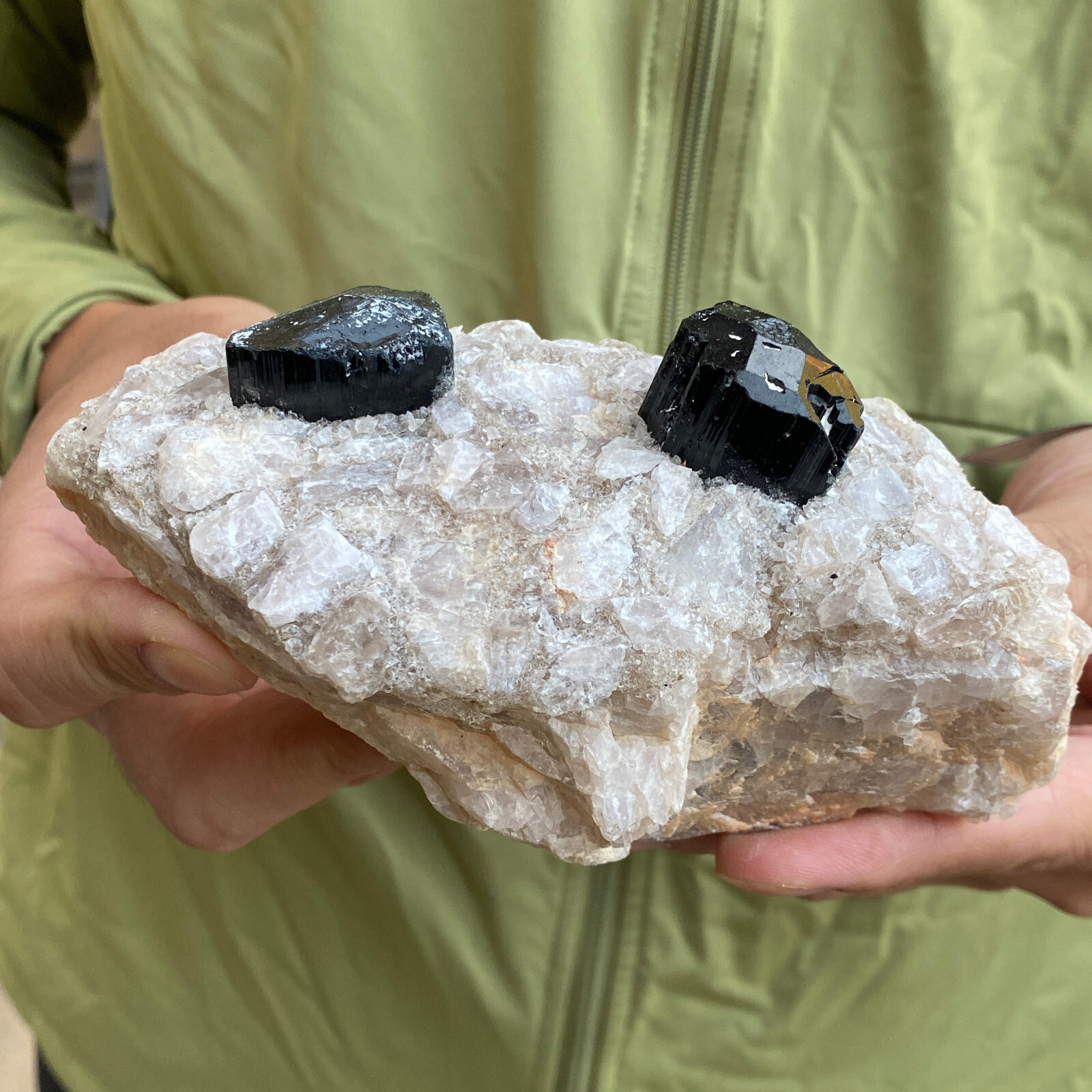 1.4LB Natural black tourmaline andquartzite symbiotic mineral specimens Healing