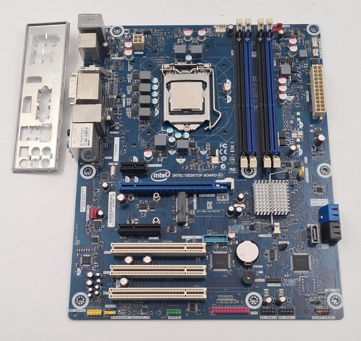 Intel Desktop Board DH77KC SOCKET AA G39641-400 I/O SHIELD & i7