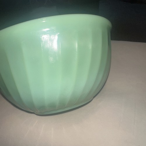 Fire King 1950"s Oven Ware Jadeite Green 9” Swirl Mixing Bowl MCM Vintage - Picture 3 of 6