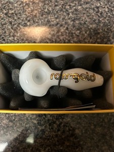 Ross' Gold Handmade Glass Tobacco Pipe