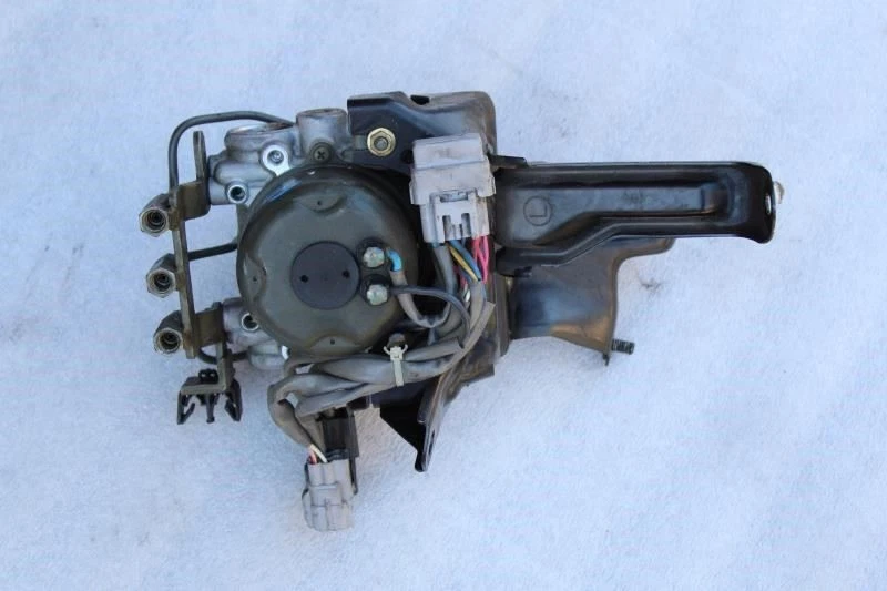 Bomba abs freno antibloqueo Lexus SC400 1996 44510-24051 Foto 2 de 4