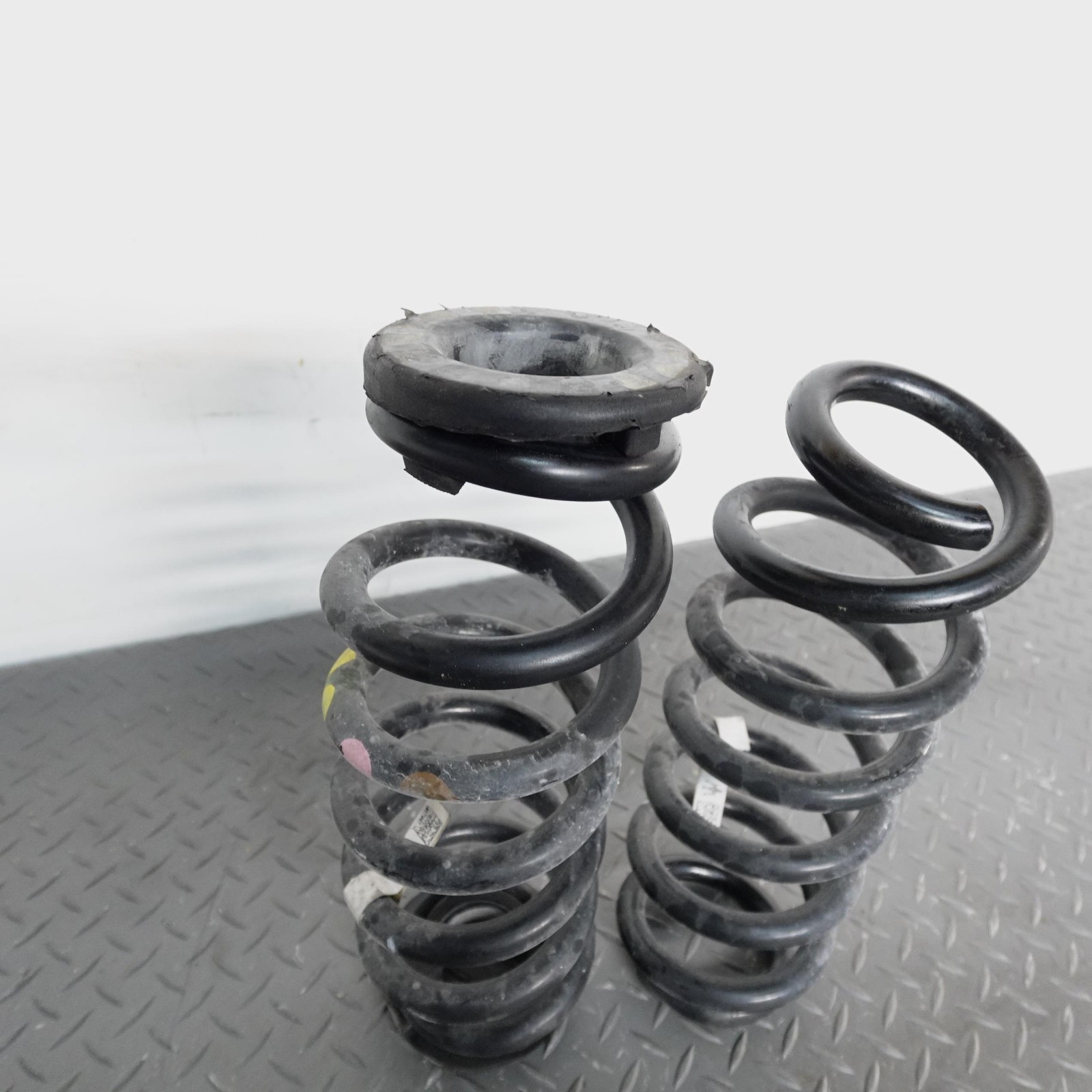 Maserati Grecale Folgore 2023-2026 Rear Right Coil springs Set