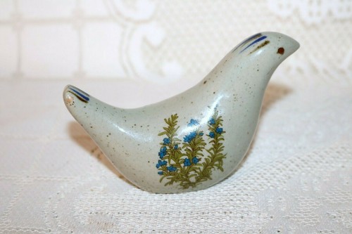 Takahashi Japan Bird Shaped Blue Flowers Art Pottery Salt & Pepper Shakers Set - Picture 3 of 7
