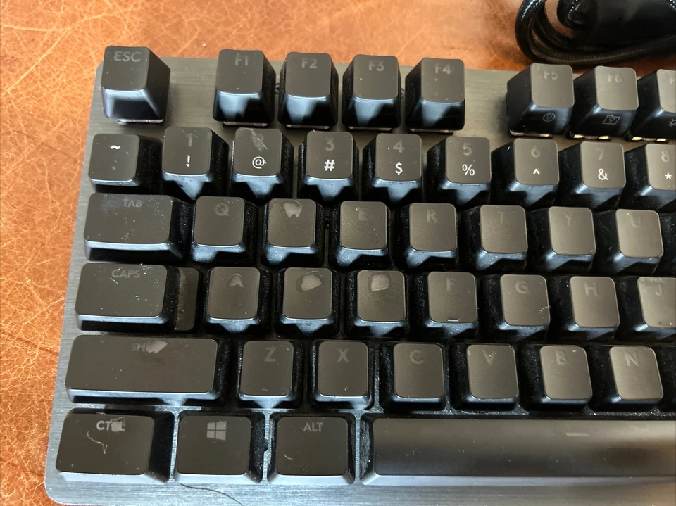 Teclado mecánico para juegos Logitech G513 carbono RGB GX rojo lineal 920-009301 Foto 2 de 4