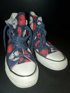 converse apple print