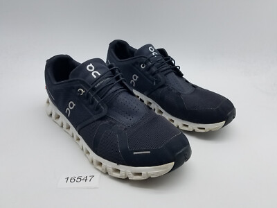 On Running Cloud 5 Swiss Engineering Men’s Sneakers in Black  and White Size 11. Men main image 3