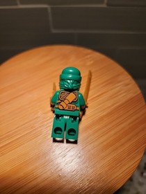 LEGO NINJAGO Lloyd Minifigure Robe Tournament of Elements 70749 w/ Weapons