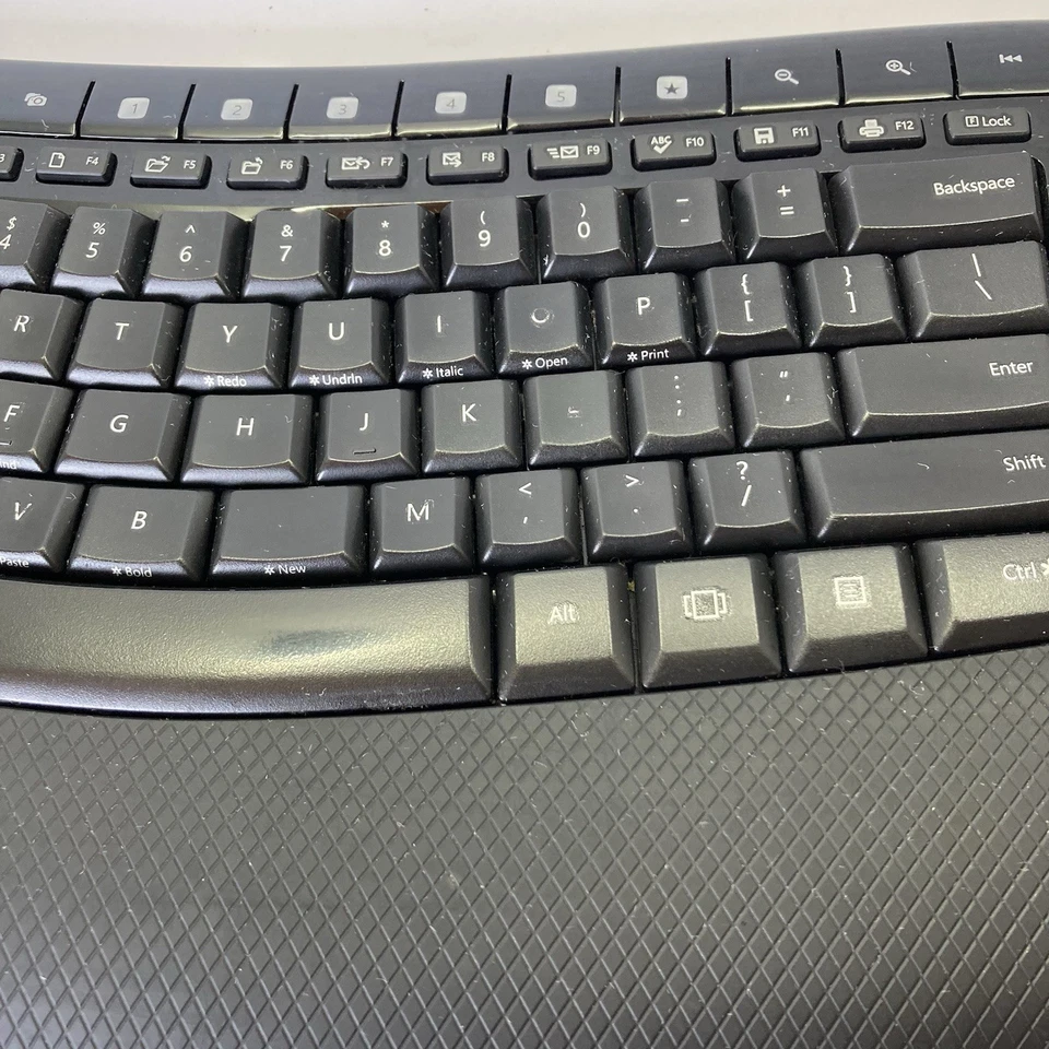 Microsoft Wireless Comfort Desktop 5050 | No USB | *Keyboard Only* - Image 3 of 4