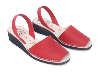 New MIBO AVARCAS RED WEDGES MENORCAN SANDALS Size 38 US 7