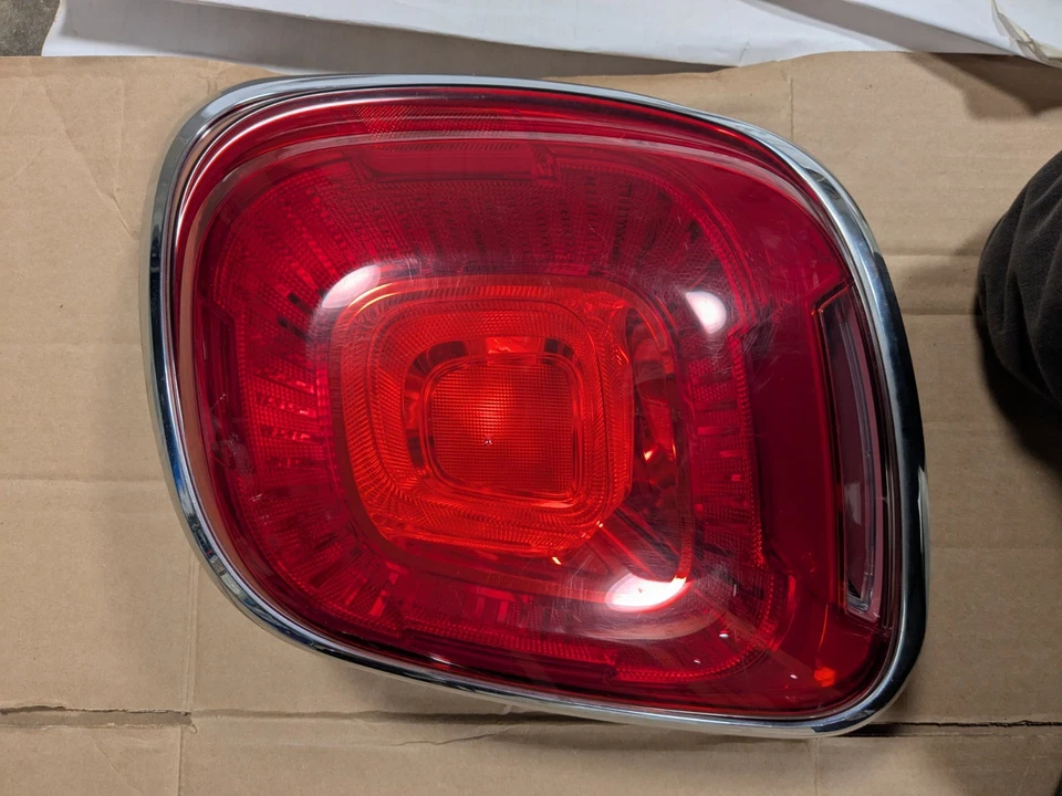 2016 2017 2018 FIAT 500X ОРИГИНАЛЬНЫЕ ЗАДНИЕ ФОНАРИ СО СТОРОНЫ ВОДИТЕЛЯ И ПАССАЖИРА В СБОРЕ - Изображение 3 из 4