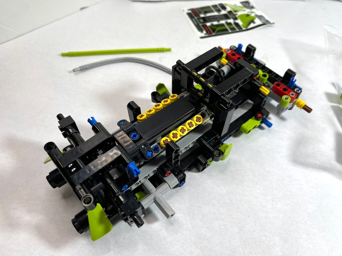 LEGO Technic: Race: Lamborghini Huracán Tecnica 42161 (2023