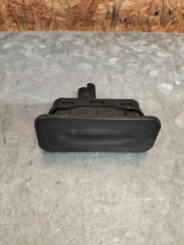 Bouton De Coffre Pour Renault Megane 2 Phase 2 Cabriolet - Ref 8200076256 - Occasion Fonctionnel