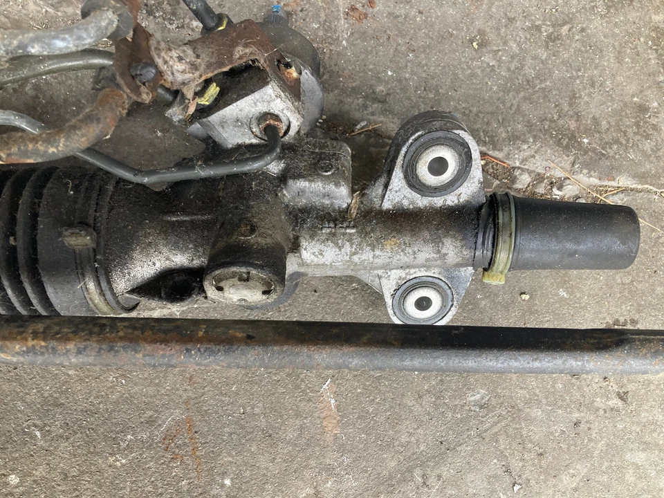 1998-2005 Land Rover Freelander Power Steering Rack And Pinion OEM #3026M - Image 4 of 4