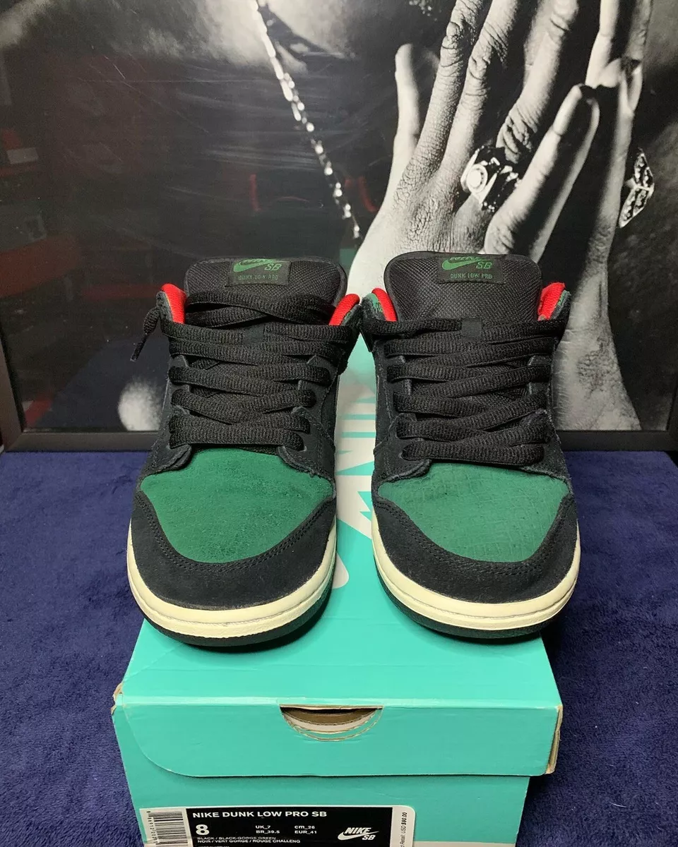 2015 Nike SB Dunk Low Pro SB “Gucci Reptile” Size 8m