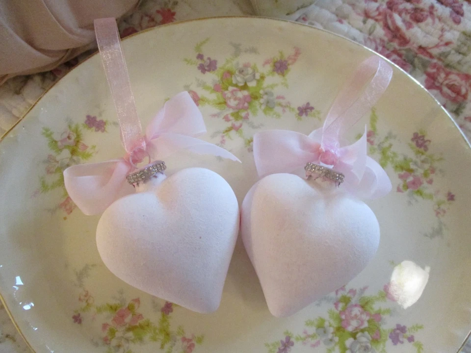 Adornos de corazón de vidrio pintado a mano - Juego de dos - #2 Foto 2 de 4