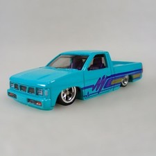 Hot Wheels Custom '93 Nissan body D21