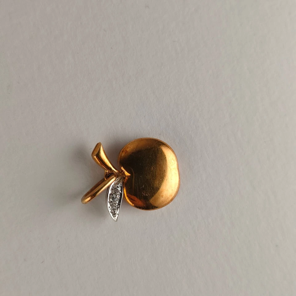 Ciondolo vintage a forma di mela in oro giallo 18kt e brillanti, idea regalo - Immagine 2 di 4