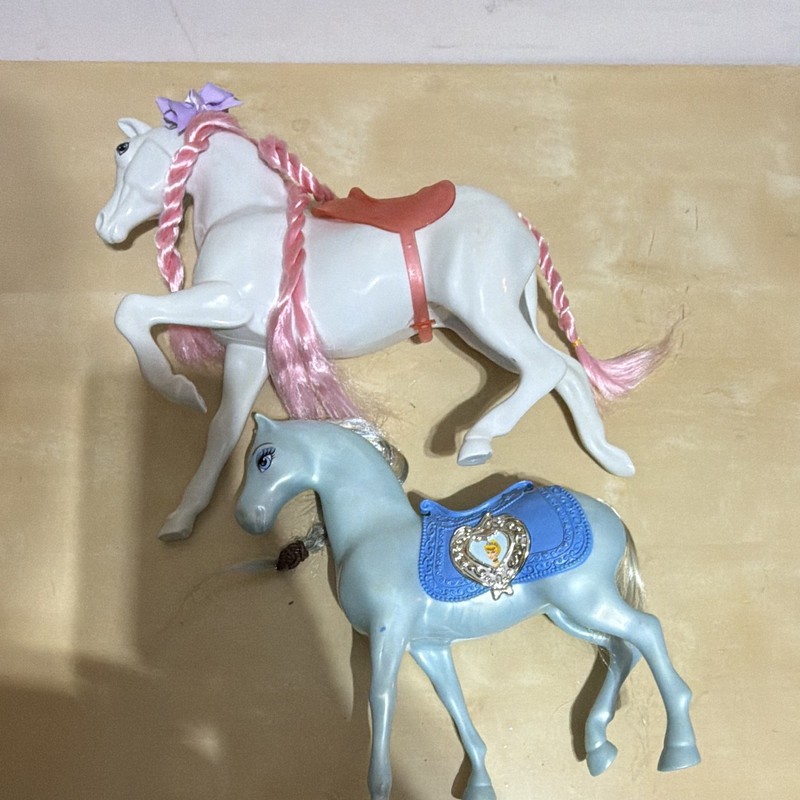 Grand Champions Lot of 2 Plastic Model Horse Figures - White & Blue w/ Saddles