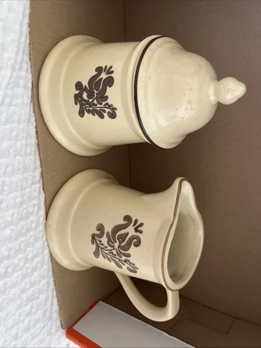Vintage Pfaltzgraff Village Pattern 6-22 & 6-24 Cream & Sugar Set w/Lid RARE 70s
