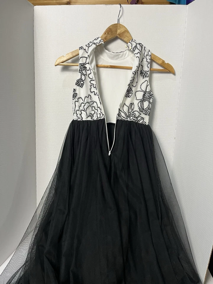 Formal Dress Kids Size 7 Black White Flowers Long Sleeveless - Image 3 of 4