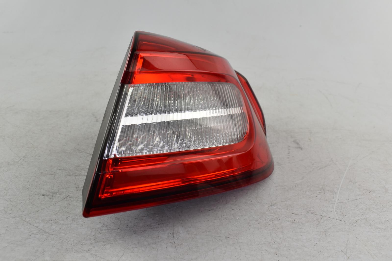Used Tail Light Assembly fits: 2017 Maserati QUATTROPORTE  Grade A