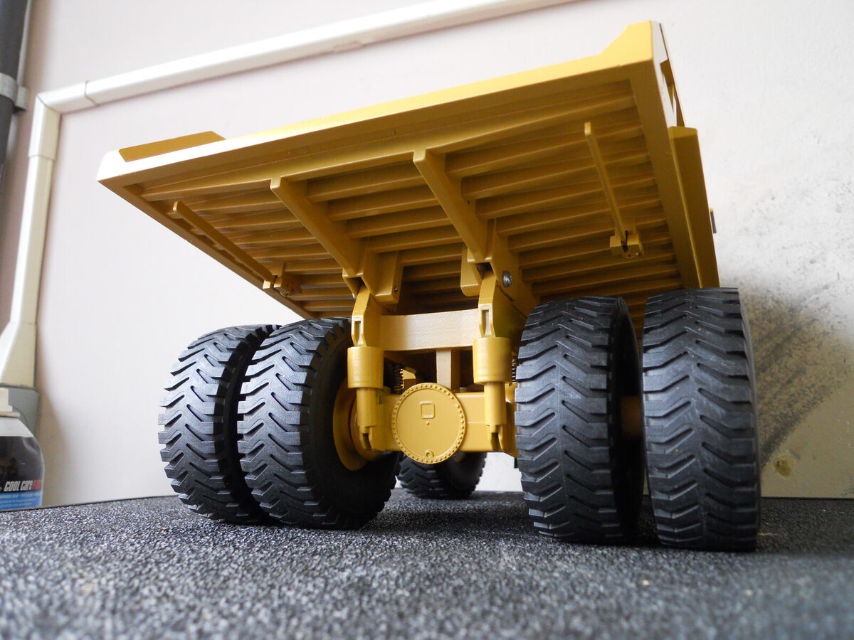 Caterpillar CAT 797 Off-Highway Truck Diecast Model Scale 1 Caterpillar CAT 797 Off-Highway Truck Diecast Model Scale 1