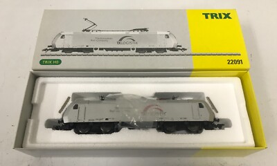 TRIX HOスケール BR221ディーゼル機関車 / DB 221 118-3 TRIX HO