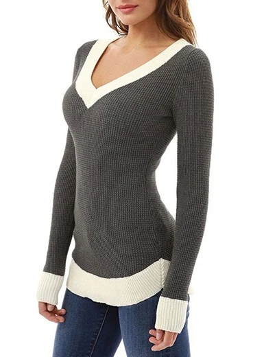 Sudadera Patty Boutik para mujer talla pequeña cuello en V profundo color en contraste Foto 3 de 3