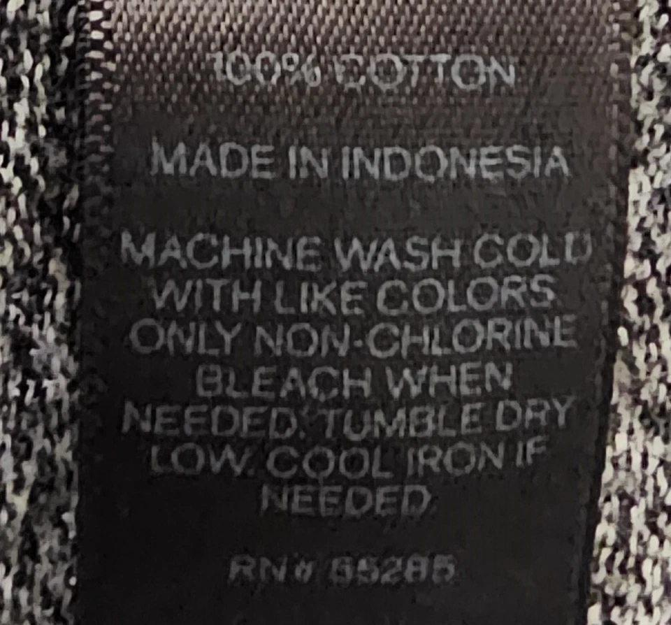 Express Mens Shirt Size XL X Large Short Sleeve V Neck - Image 3 of 4