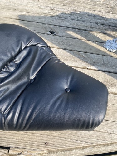 Drag Specialties King Queen Style Motorcycle Seat Leather - Picture 4 of 14