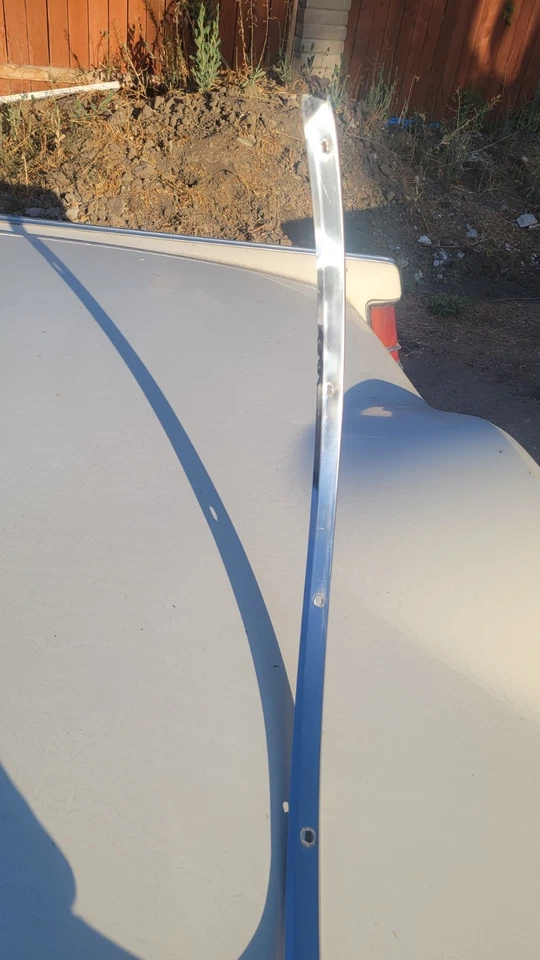 1971 Lincoln Continental Mark III Wheel Opening Molding LH/ DRIVER RH PASSE SIDE - Image 2 of 4