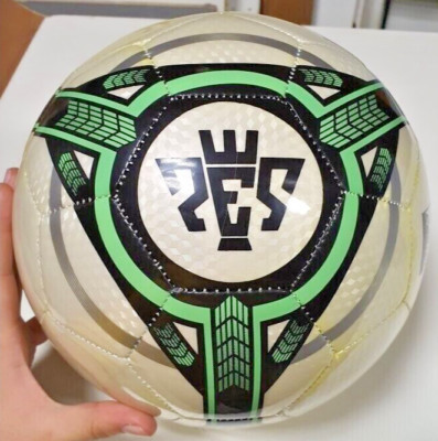 Pro Evolution Soccer 2011 size 5 Soccer Ball Konami original merchandise NEW