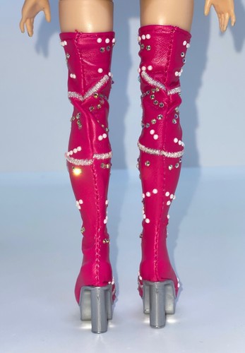 Rainbow High Headmistress Paris Hilton Muñeca Conjunto Zapatos Rosa Tacón Alto Botas - Imagen 4 de 6