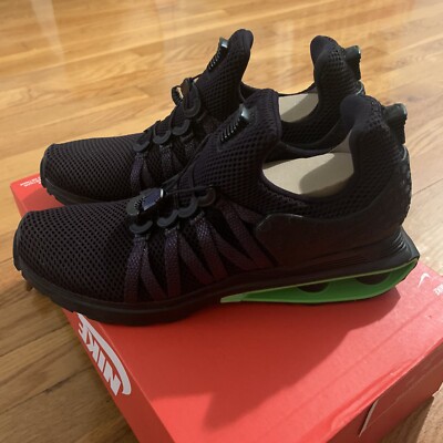 nike shox gravity luxe