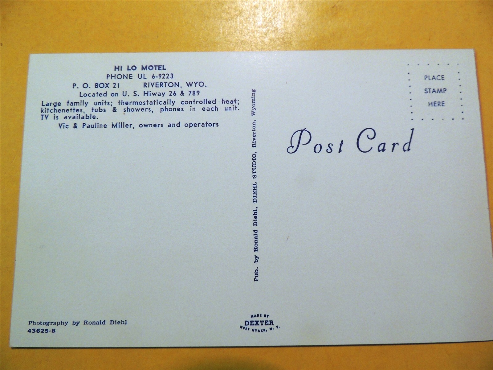 Hi Lo Motel Riverton Wyoming vintage postcard 