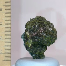 Epidote spray crystal cluster fan shaped natural mineral specimen 78ct