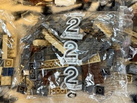 LEGO Minecraft 21134 The Waterfall Base May Be Missing Parts *Box Wear*