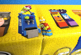 LEGO The Simpsons Kwik-E-Mart 71016 Homer Bart Marge Apu Snake Chief Wiggum *NEW