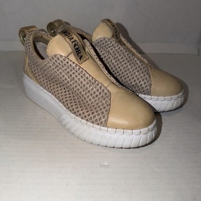 Andia Fora Libi sneakers, slip-on perforated leather, beige/cream, US8, EU38