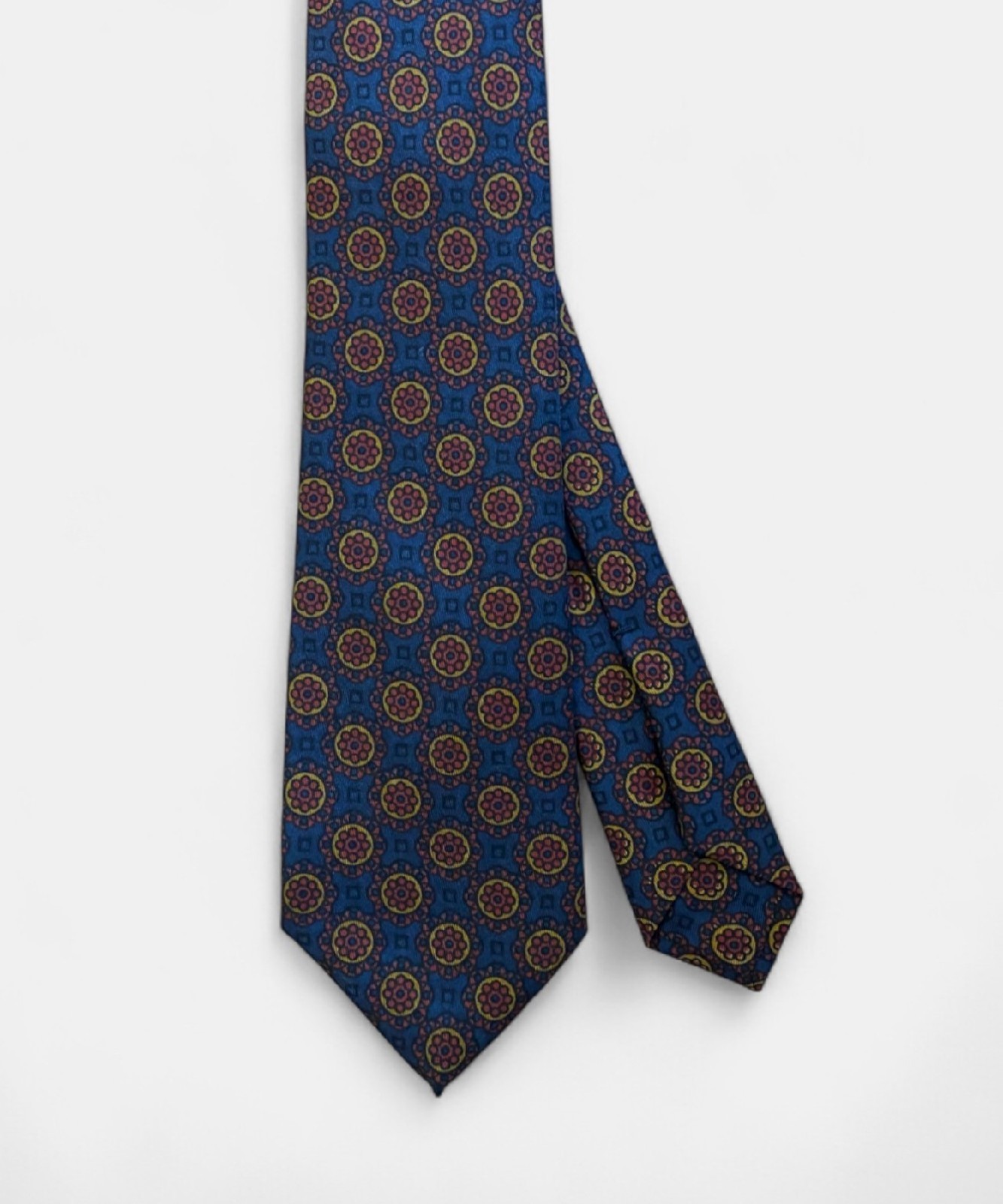 Petronius 1926 Dreifach Seidenkrawatte Carr 70-х годов выпуска Винтажные часы blau Kreise CC70DS 31290₽