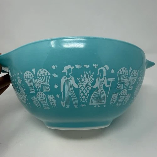 Vintage Pyrex Turquoise  # 442 Amish Butterprint Cinderella Mixing Bowl 1.5 Qt