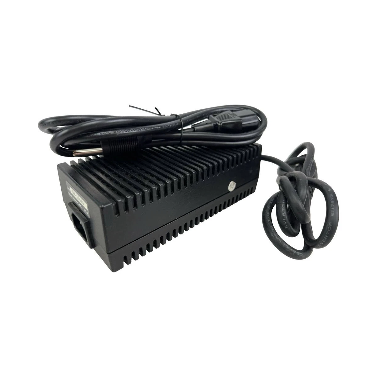 Fuente De Alimentación Skynet SNP-Z207 - Entrada 100-250V, Salida +12V 21A, Para Equipos Electrónicos Y De Red