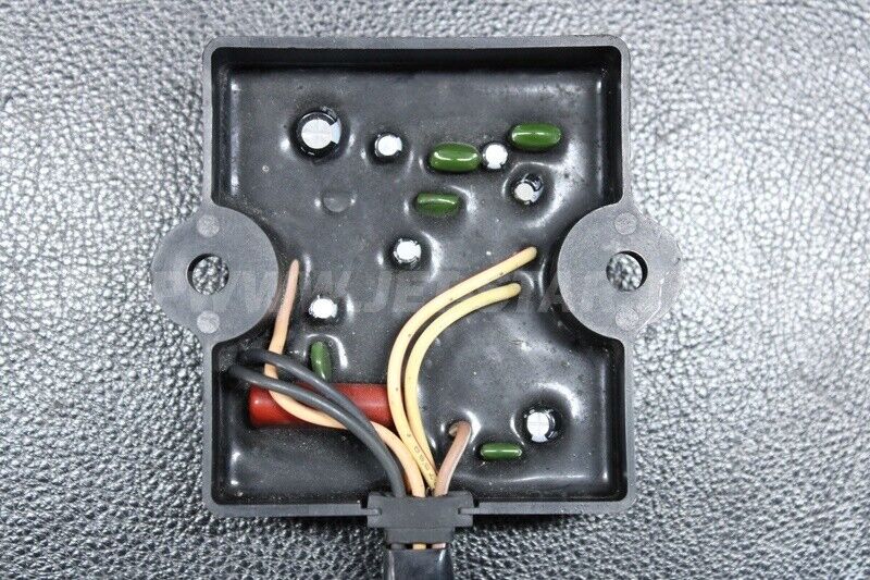 SuperJet700'00 OEM (ELECTRICAL-1) C.D.I UNIT ASSY Used SuperJet700'00 OEM (ELECTRICAL-1) C.D.I UNIT ASSY Used