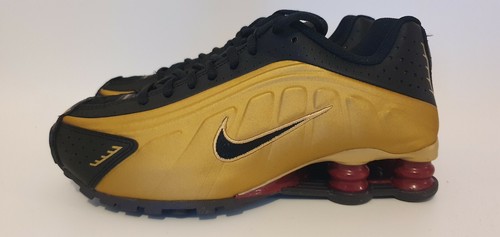 Nike Shox R4 (GS) Donna/ragazze/unisex TG UK 4 EU 36.5 oro. | eBay