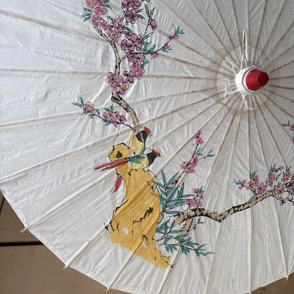 LARGE VINTAGE HAND PAINTED PARASOLE Bird And Flowers. - Image 2 of 4